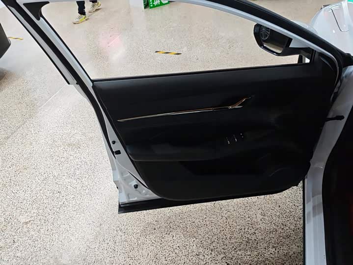 Dongfeng Aeolus L7, 2025 — фото 7 из 9
