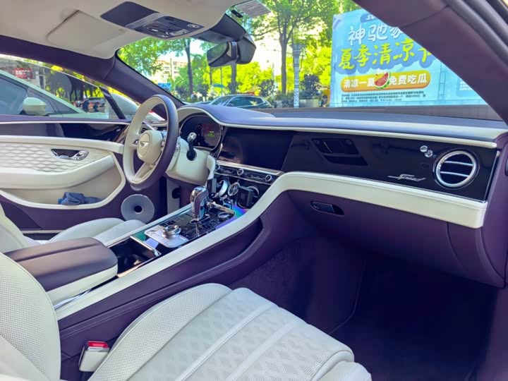 Bentley Continental GT Hybrid, 2025 — фото 5 из 7