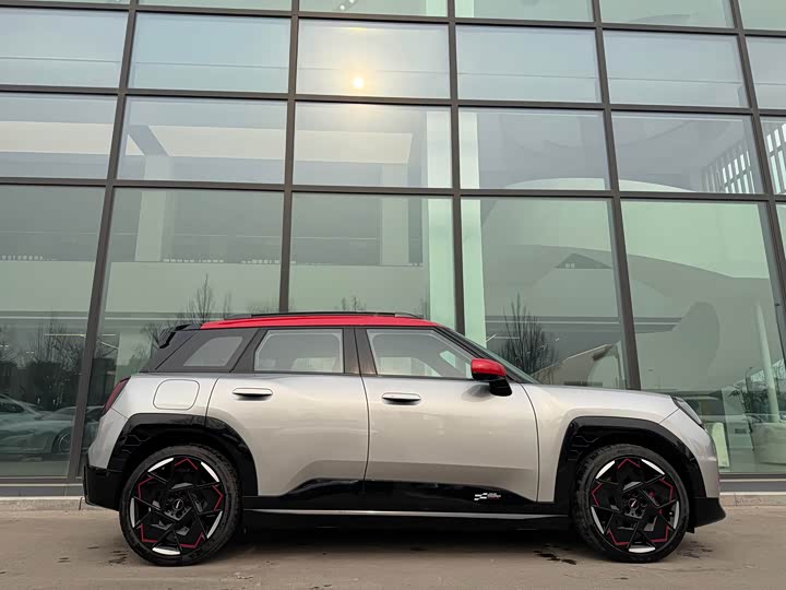 Mini Aceman JCW, 2026 — фото 8 из 9