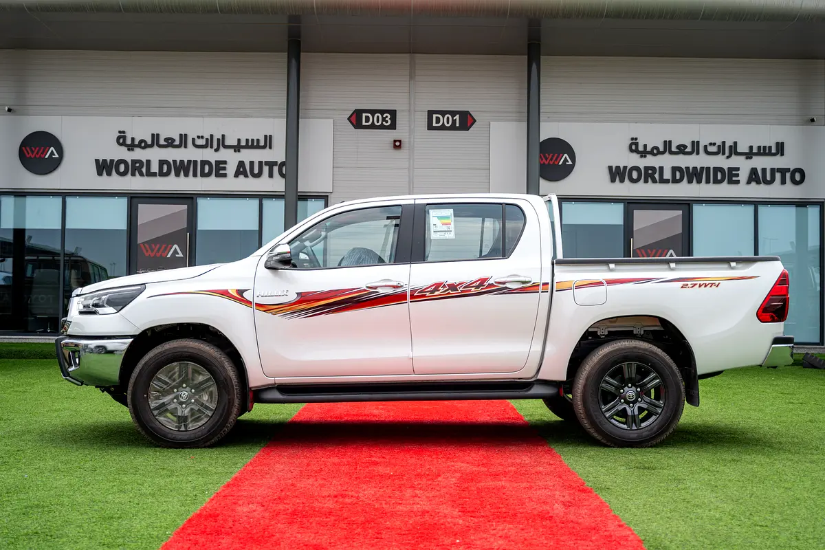 Toyota Hilux, 2026 — фото 5 из 10