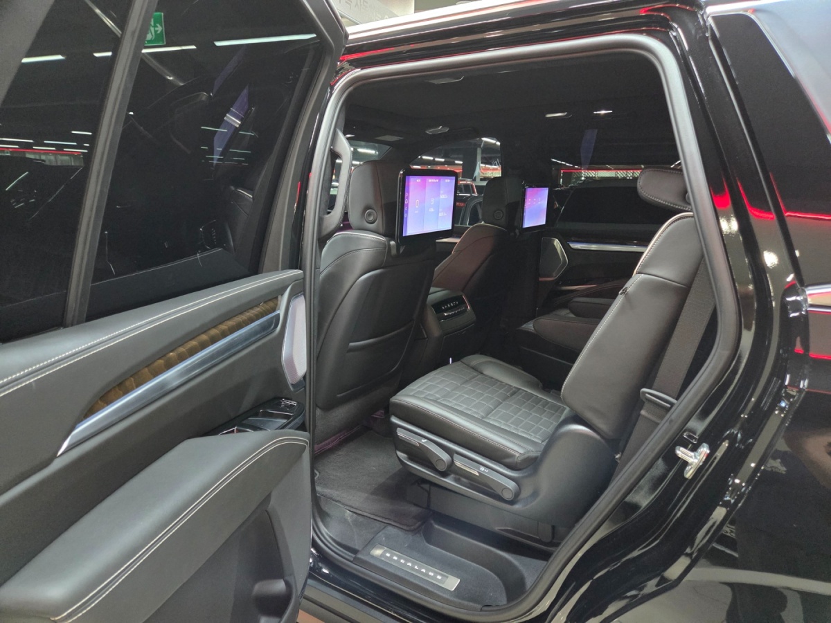 Cadillac Escalade, 2025 — фото 6 из 12