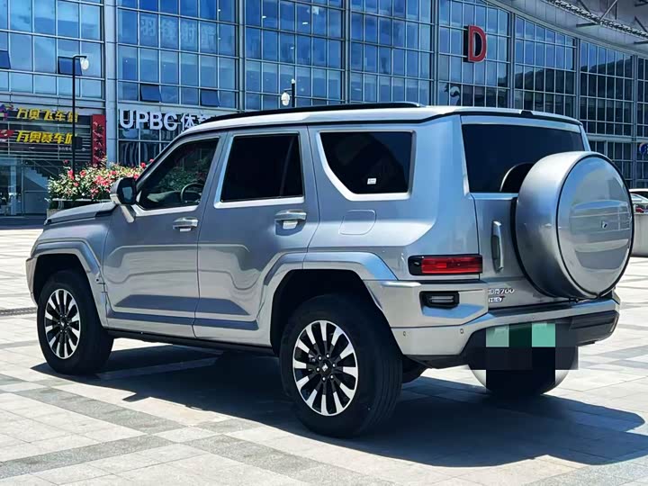 Tank 700 Hybrid, 2024 — фото 3 из 9