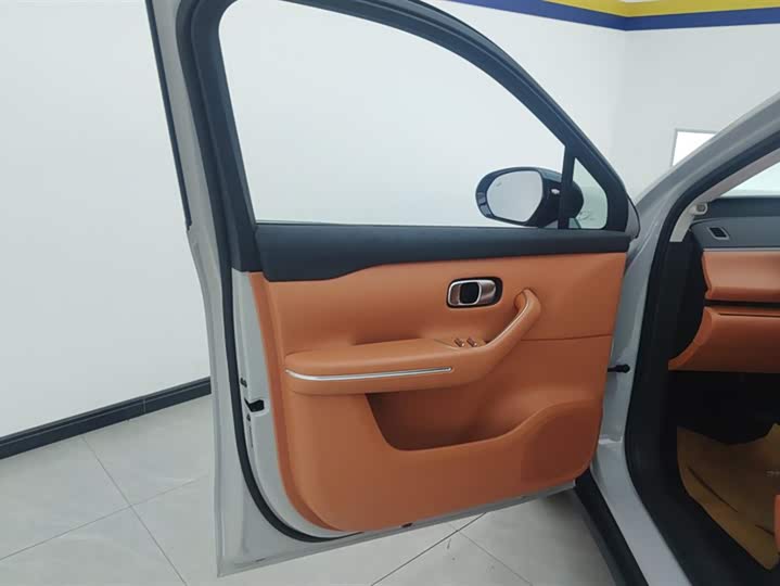Leapmotor C10, 2025 — фото 7 из 9