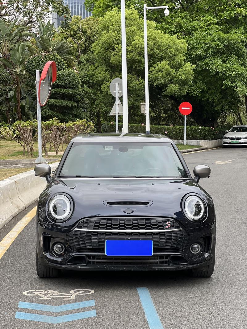 Mini Clubman, 2024 — фото 2 из 11