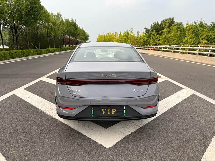 BYD Qin Plus, 2026 — фото 8 из 9
