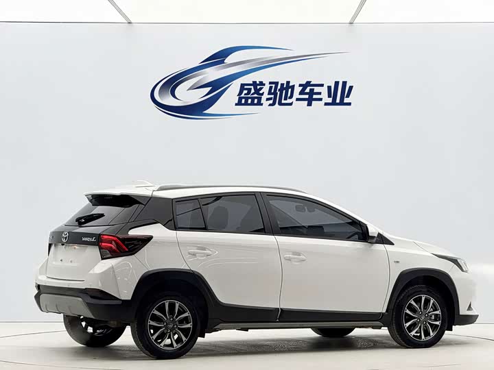 Toyota Yaris L Hatchback, 2022 — фото 6 из 9