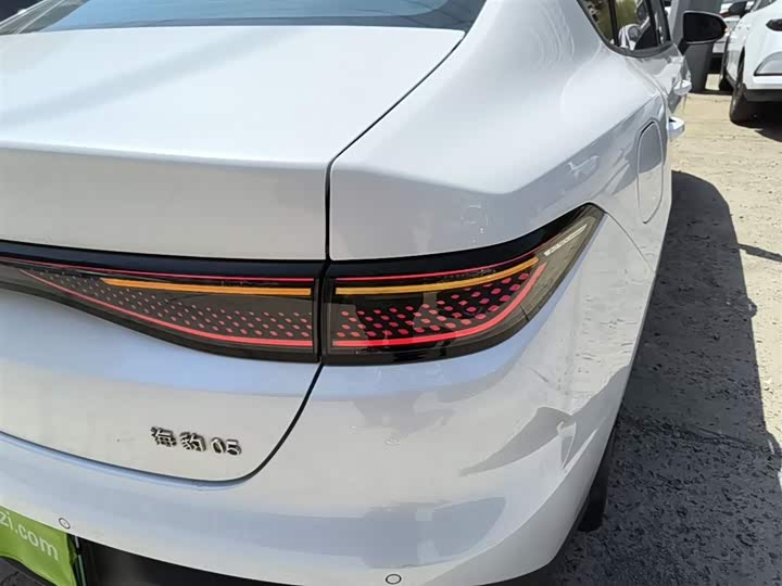 BYD Seal 05 DM-i Hybrid, 2025 — фото 8 из 9