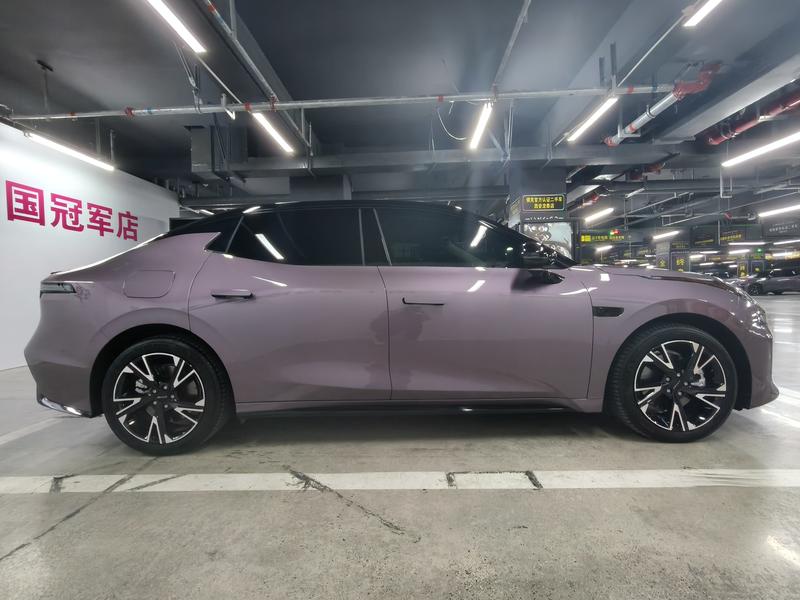Lynk & Co 07 EM-P Hybrid, 2025 — фото 8 из 12