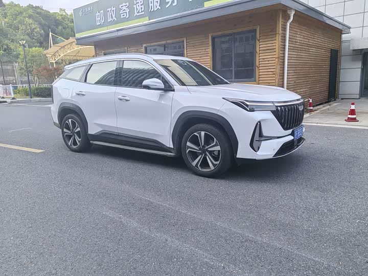 Geely Atlas L, 2025 — фото 2 из 9
