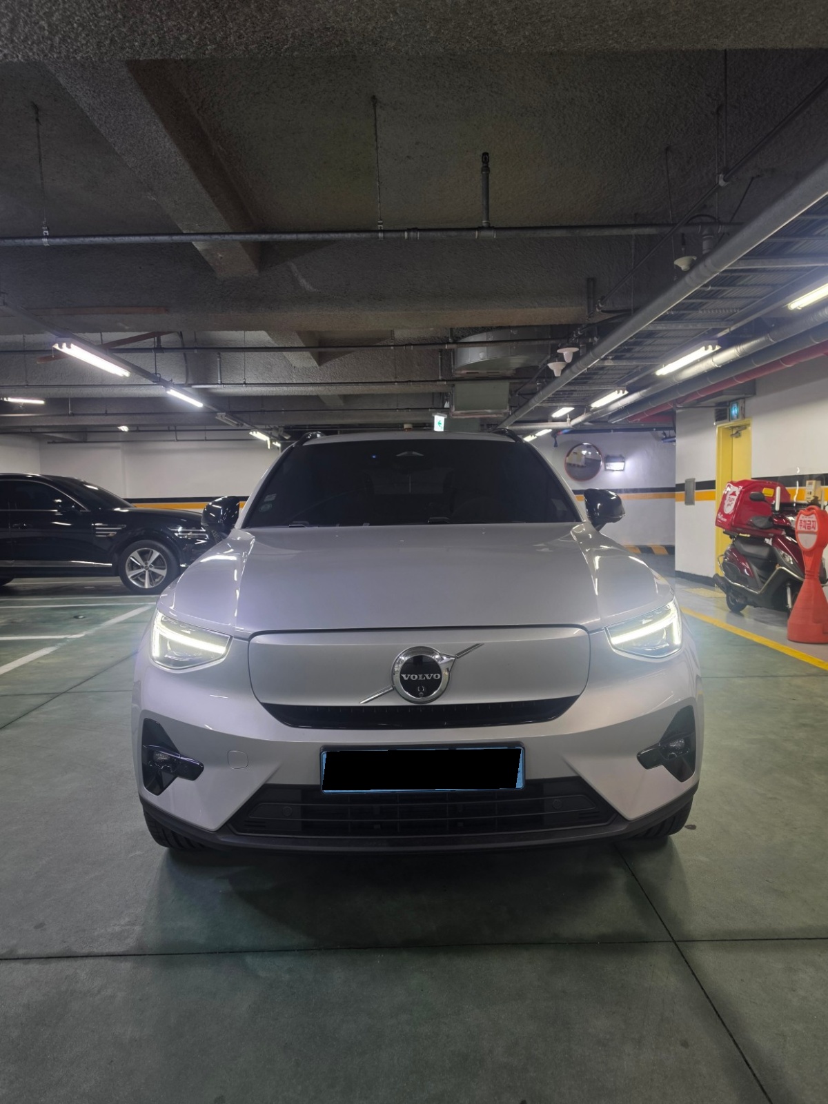 Volvo XC40, 2023 — фото 3 из 12