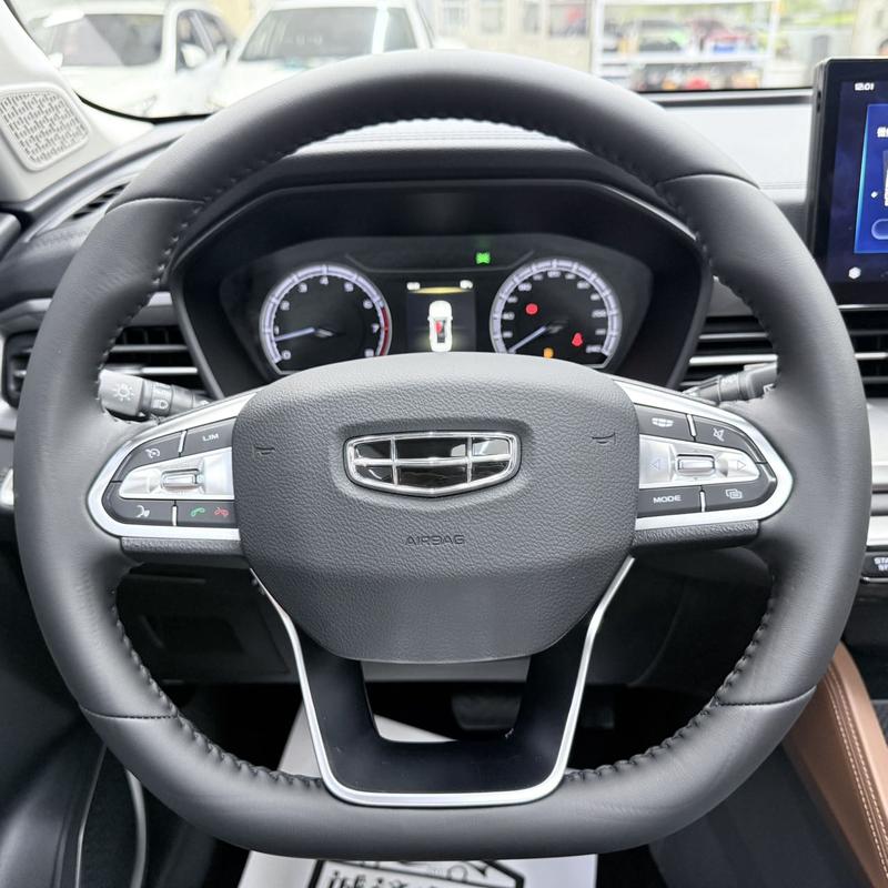 Geely Vision X6, 2023 — фото 11 из 12