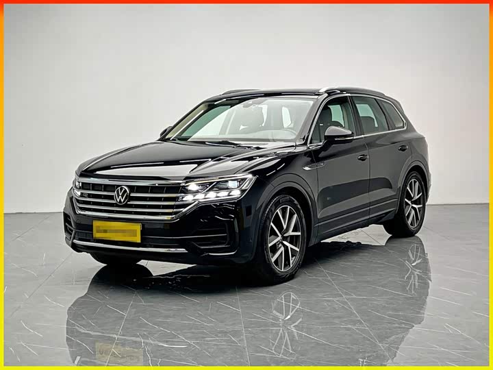 Volkswagen Touareg, 2022 — купить в Калуге под ключ