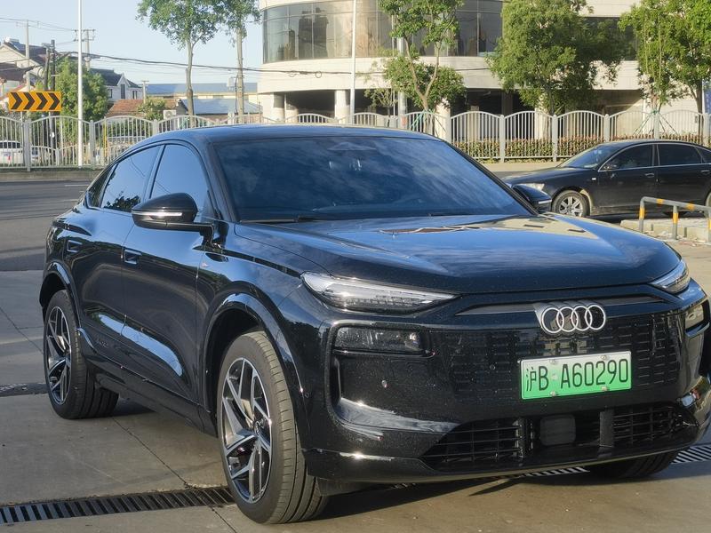 Audi Q6L e-tron Sportback, 2025 — фото 3 из 11