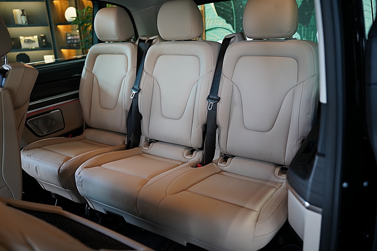 Mercedes-Benz V-Class, 2024 — фото 11 из 12