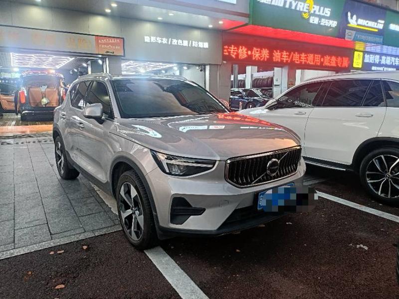 Volvo XC40, 2024 — фото 2 из 8