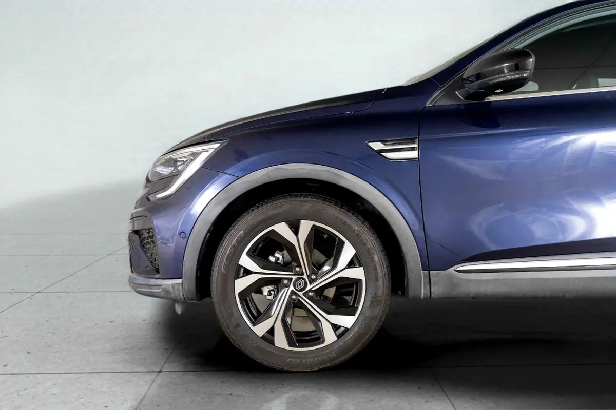 Renault Arkana, 2025 — фото 9 из 10