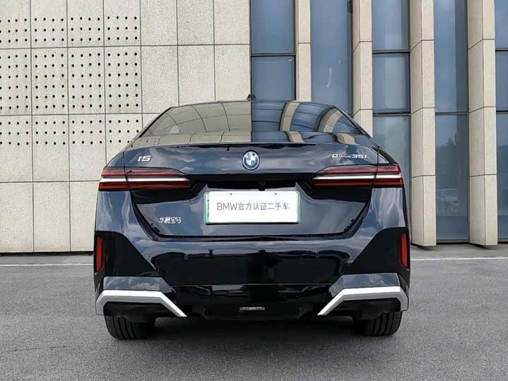 BMW i5, 2024 — фото 6 из 9