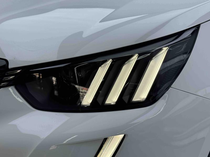 Peugeot 2008, 2021 — фото 9 из 12