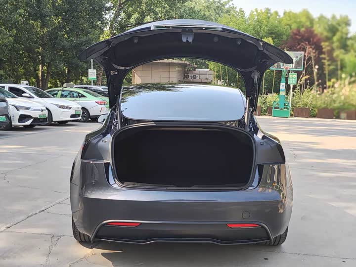 Tesla Model 3, 2025 — фото 7 из 9