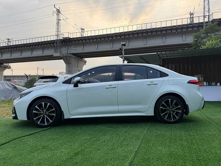 Toyota Levin, 2022 — фото 7 из 9
