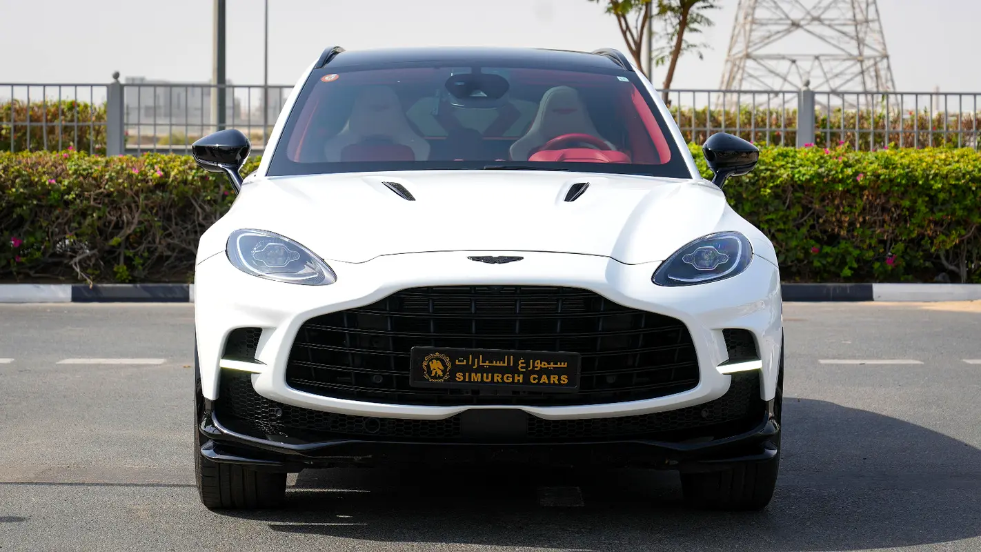 Aston Martin DBX, 2023 — фото 2 из 10