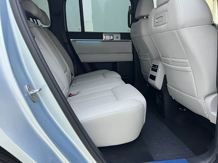 BYD FangChengBao Titanium 7 (Tai 7), 2026 — фото 6 из 9