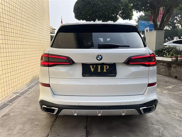 BMW X5, 2023 — фото 6 из 9