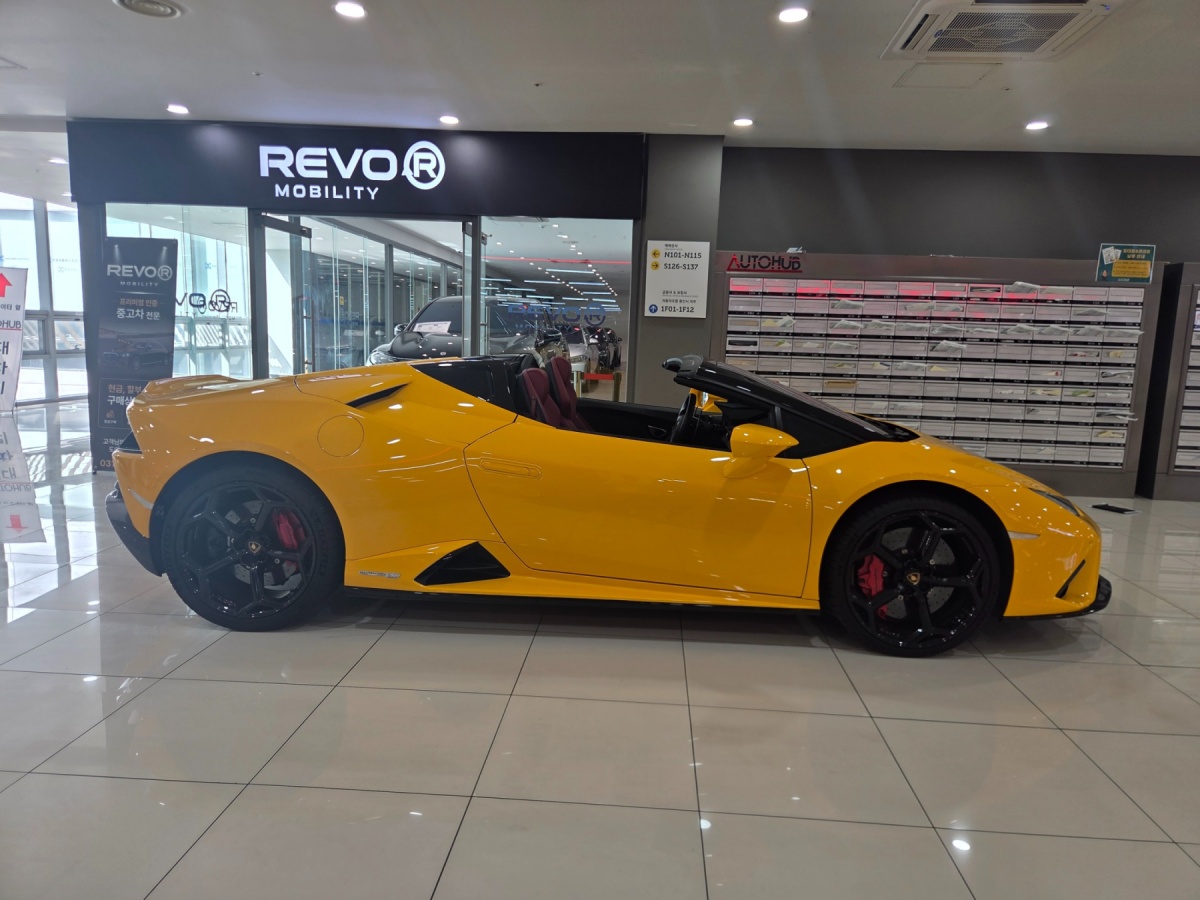 Lamborghini Huracan, 2021 — фото 10 из 12