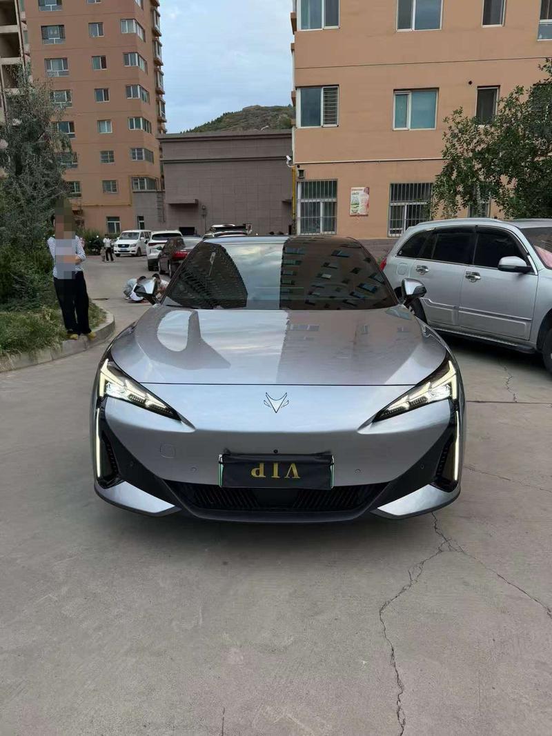 BAIC Arcfox Alpha S5, 2026 — фото 2 из 6