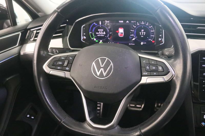 Volkswagen Magotan GTE Hybrid, 2022 — фото 8 из 12