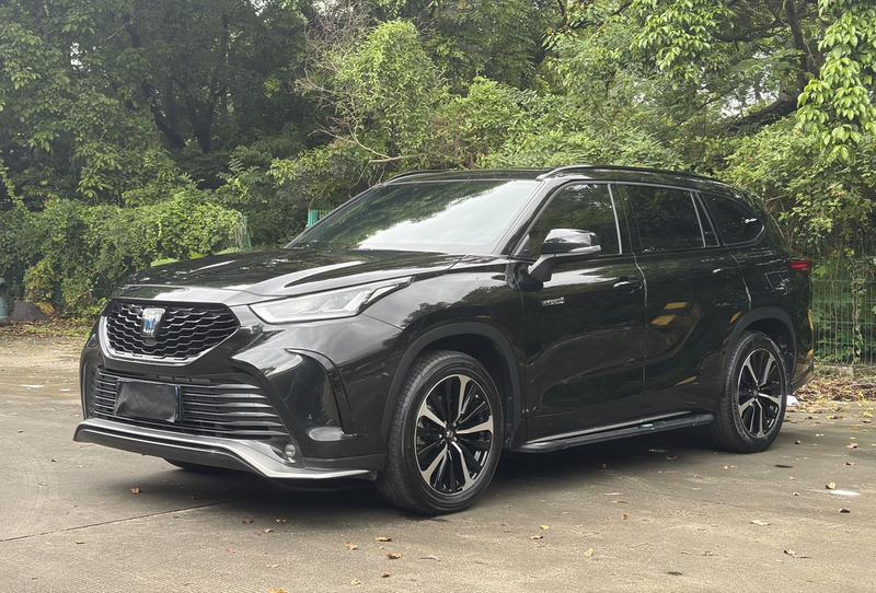 Toyota Crown Kluger, 2021 — купить в Саратове под ключ