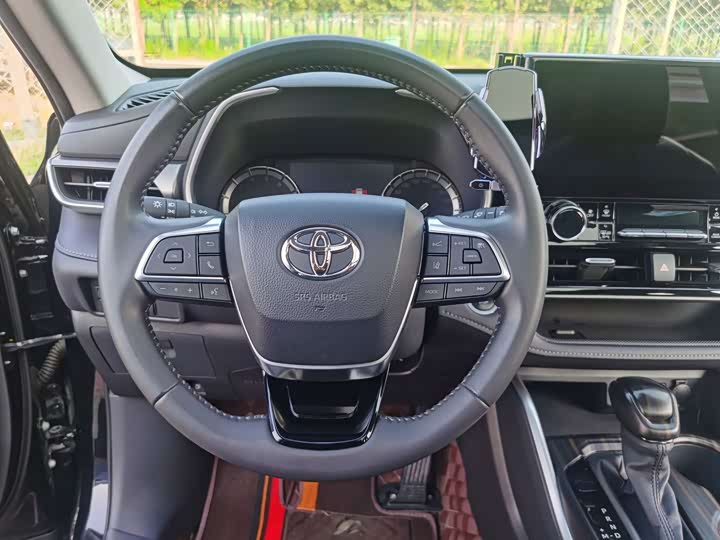 Toyota Highlander, 2024 — фото 8 из 9
