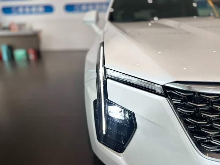 Cadillac XT4, 2025 — фото 6 из 9