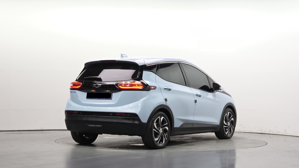 Chevrolet Bolt EV, 2022 — фото 2 из 12