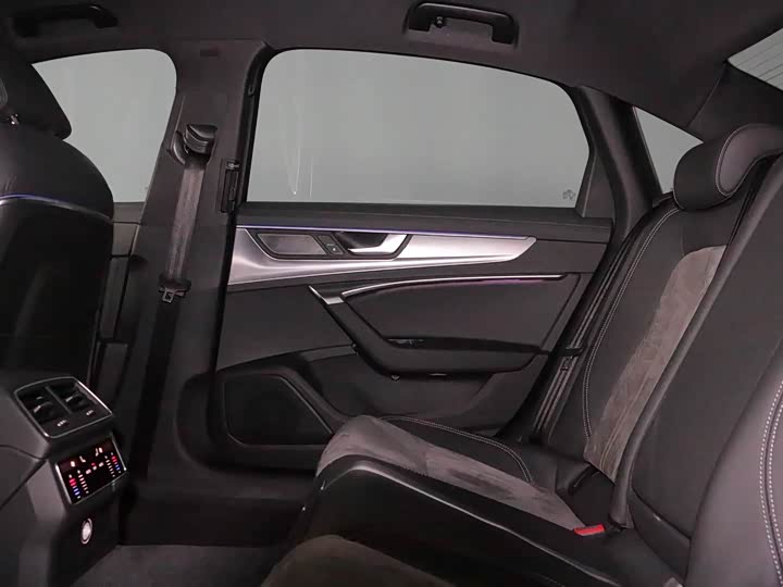 Audi A6L Hybrid, 2021 — фото 8 из 9