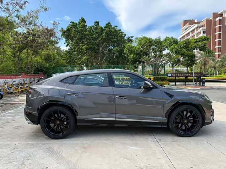 Lamborghini Urus, 2021 — фото 8 из 9