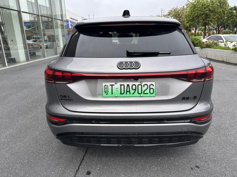 Audi Q6L e-tron, 2025 — фото 4 из 9