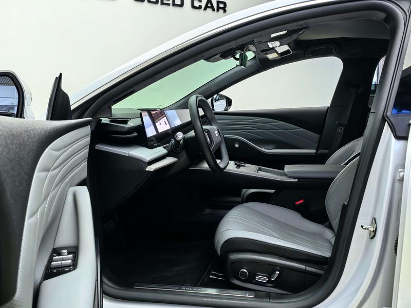 Geely Galaxy E8, 2023 — фото 11 из 12