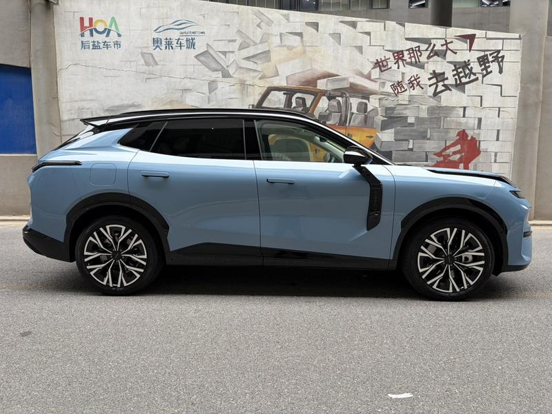 Lynk & Co 08 EM-P Hybrid, 2025 — фото 7 из 12