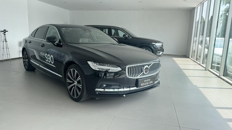 Volvo S90, 2024 — фото 3 из 10