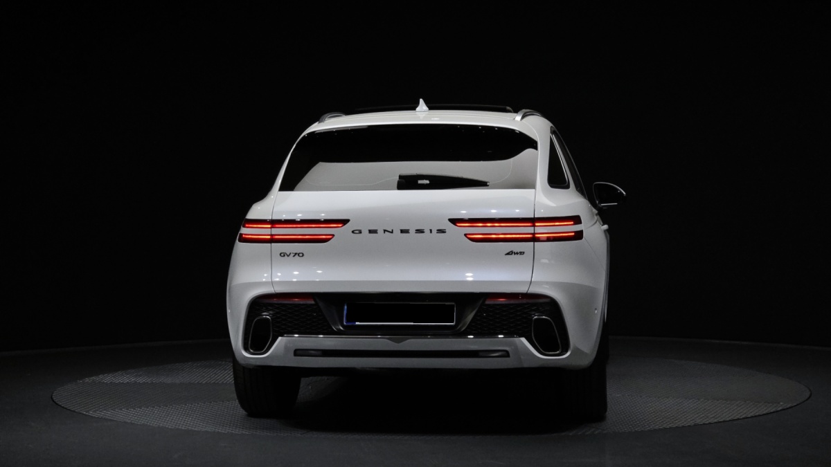 Genesis GV70, 2023 — фото 4 из 12