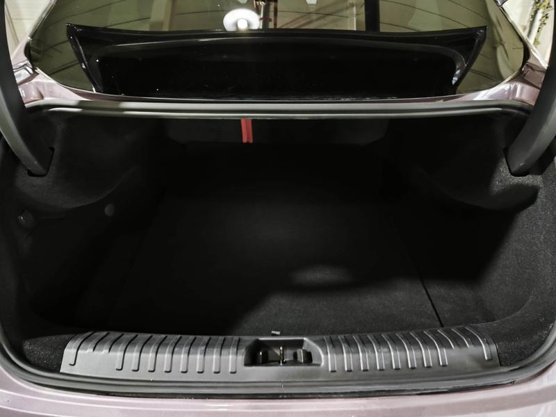 Lynk & Co 07 EM-P Hybrid, 2025 — фото 11 из 12