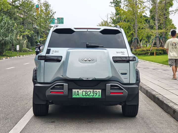 BYD FangChengBao Titanium 3 (Tai 3), 2025 — фото 7 из 9