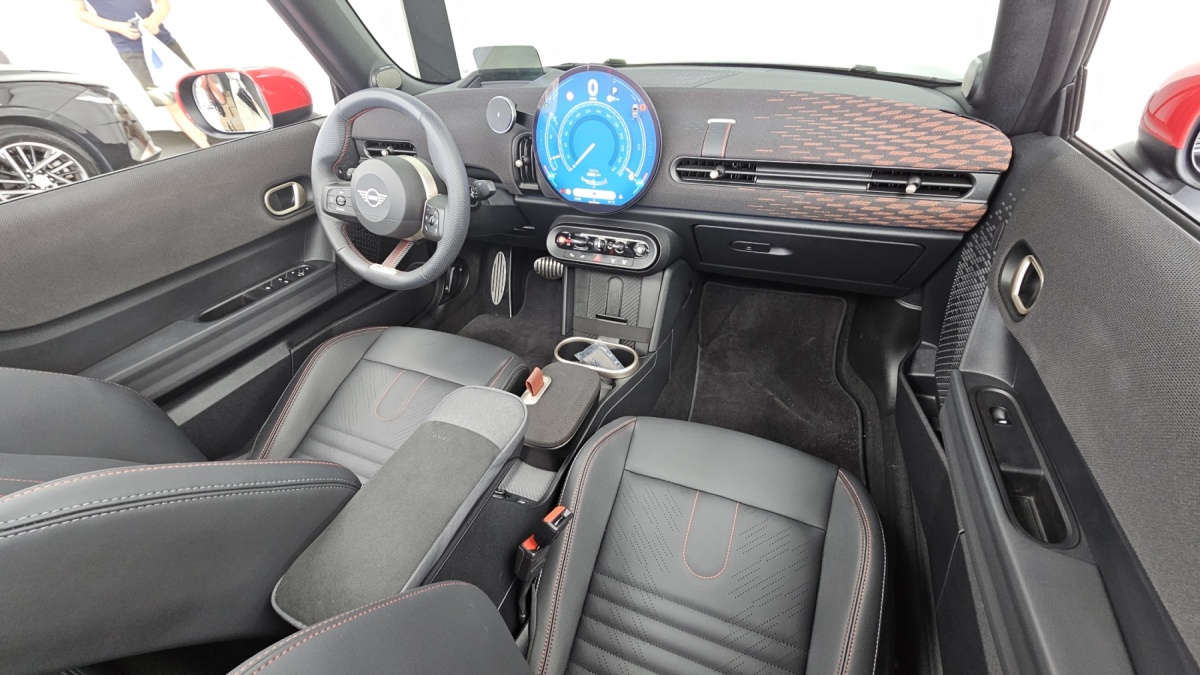 Mini Cooper Convertible, 2025 — фото 6 из 12