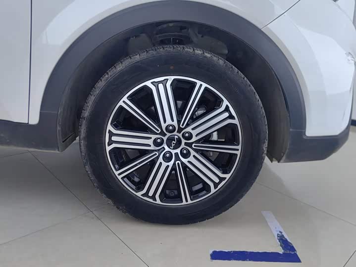 Kia Sportage GT-line, 2023 — фото 6 из 9