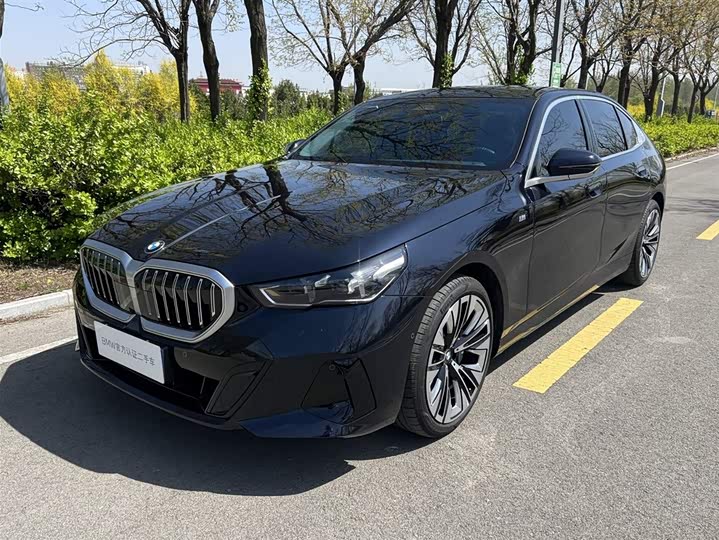 BMW 5 Series, 2026 — купить в Липецке под ключ