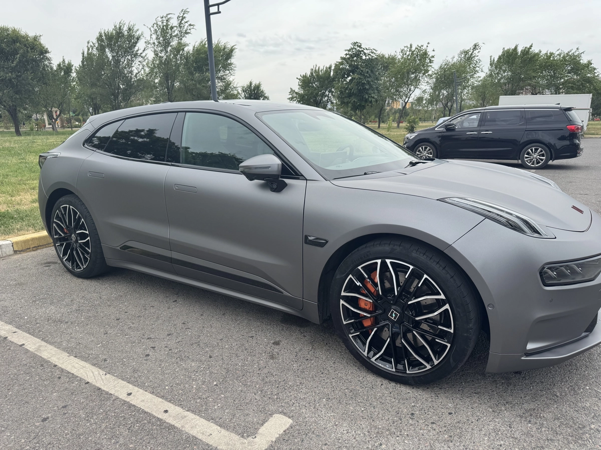 Zeekr 001, 2023