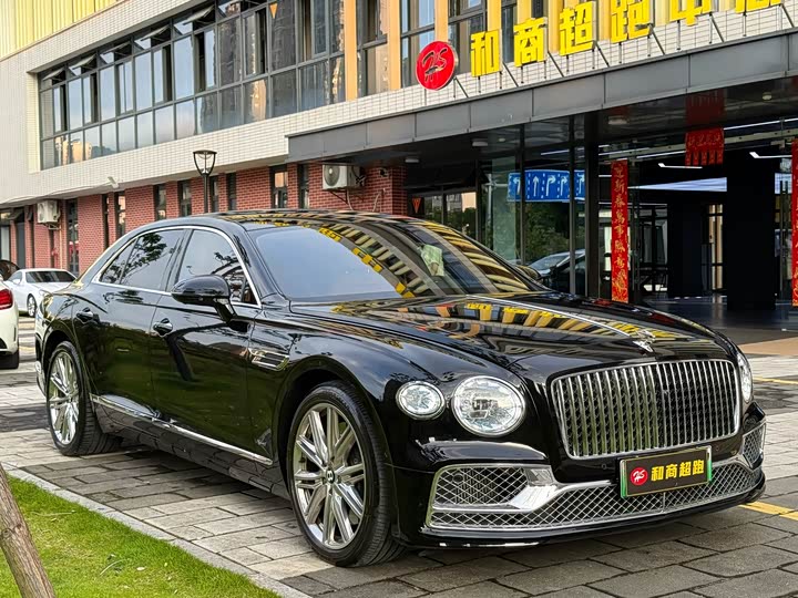 Bentley Flying Spur Hybrid, 2022 — фото 3 из 9