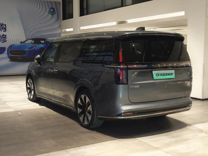 Volvo EM90, 2024 — фото 4 из 10