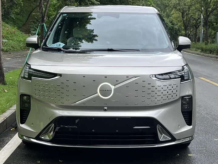 Volvo EM90, 2023 — фото 2 из 9